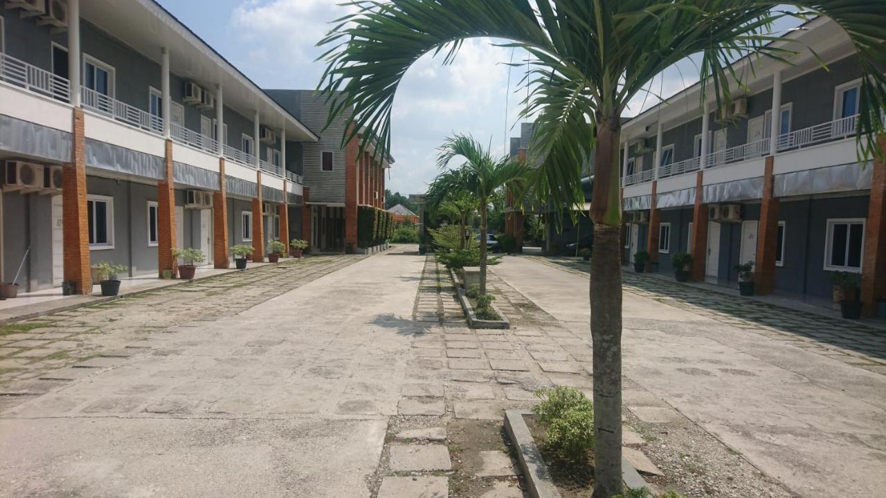 Liberty Homestay Parit  Dış mekan fotoğraf